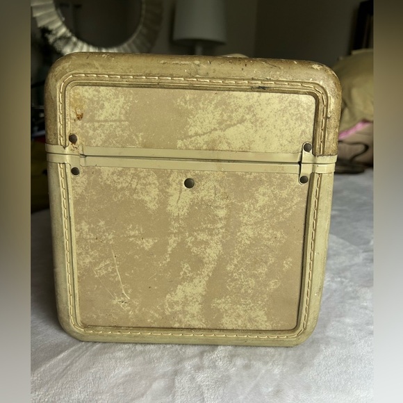 Samsonite Gold Travel Bag - Picture 12 of 13